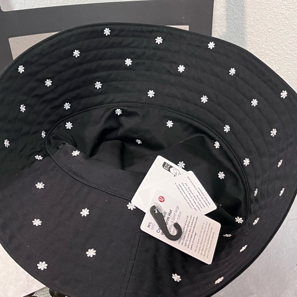 Lululemon Athletica Twill Wide-Brim Black Hat with White Star Floral Accents Hat